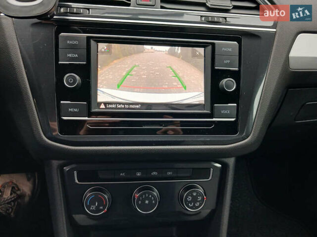 Белый Фольксваген Тигуан, объемом двигателя 2 л и пробегом 143 тыс. км за 17850 $, фото 9 на Automoto.ua