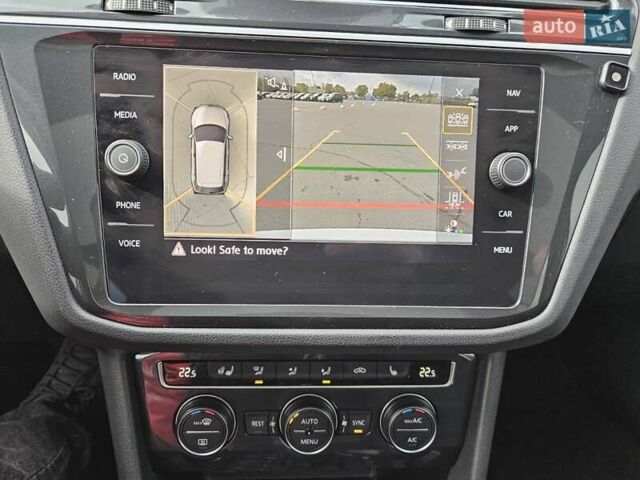 Білий Фольксваген Тігуан, об'ємом двигуна 2 л та пробігом 170 тис. км за 28500 $, фото 28 на Automoto.ua