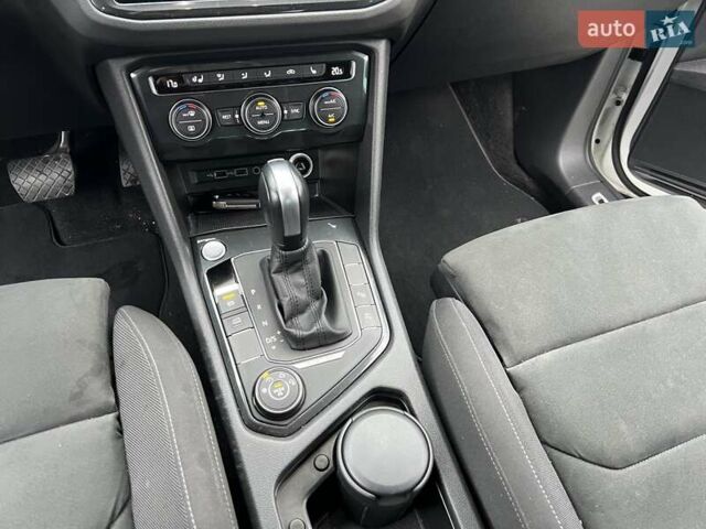 Белый Фольксваген Тигуан, объемом двигателя 1.97 л и пробегом 43 тыс. км за 26900 $, фото 36 на Automoto.ua