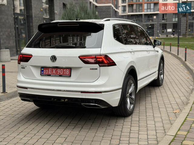 Белый Фольксваген Тигуан, объемом двигателя 2 л и пробегом 245 тыс. км за 28800 $, фото 7 на Automoto.ua