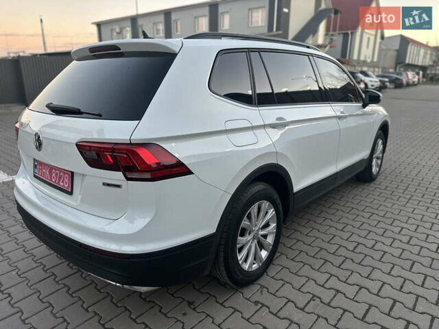 Білий Фольксваген Тігуан, об'ємом двигуна 1.98 л та пробігом 227 тис. км за 15999 $, фото 42 на Automoto.ua