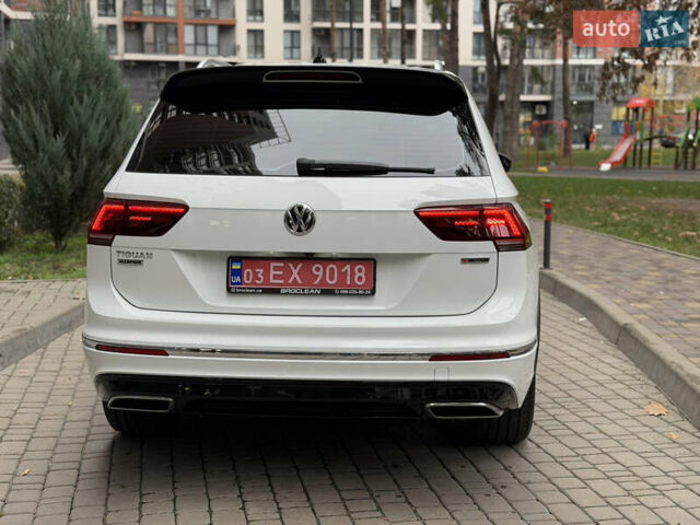 Белый Фольксваген Тигуан, объемом двигателя 2 л и пробегом 245 тыс. км за 28800 $, фото 8 на Automoto.ua