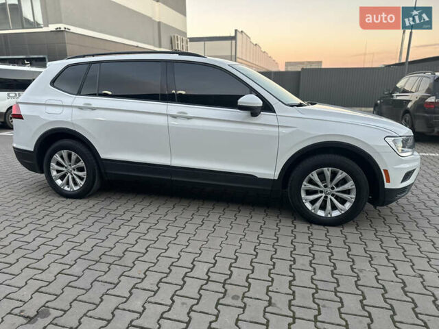Білий Фольксваген Тігуан, об'ємом двигуна 1.98 л та пробігом 227 тис. км за 15999 $, фото 19 на Automoto.ua