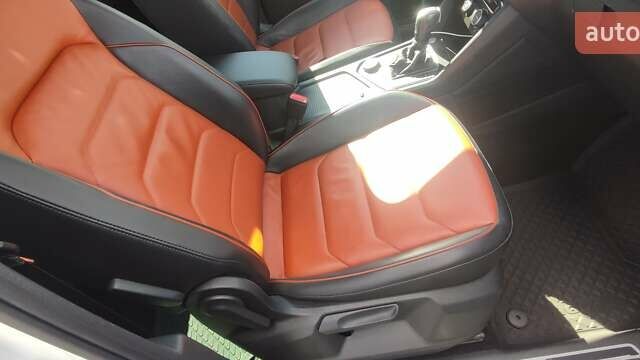 Белый Фольксваген Тигуан, объемом двигателя 1.97 л и пробегом 98 тыс. км за 30000 $, фото 8 на Automoto.ua