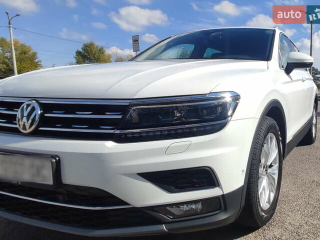 Белый Фольксваген Тигуан, объемом двигателя 1.97 л и пробегом 98 тыс. км за 30000 $, фото 5 на Automoto.ua
