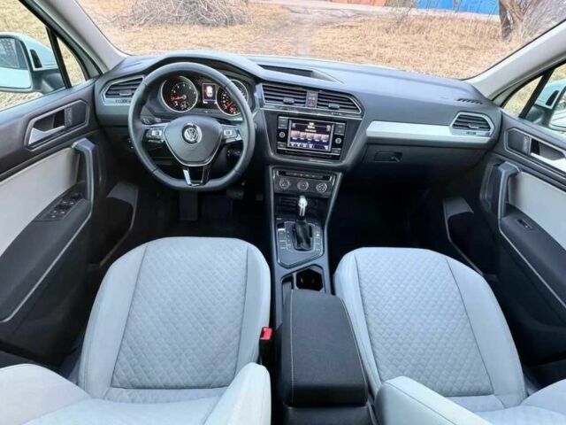 Білий Фольксваген Тігуан, об'ємом двигуна 8 л та пробігом 75 тис. км за 14999 $, фото 1 на Automoto.ua