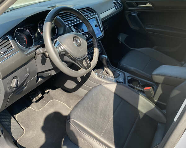 Білий Фольксваген Тігуан, об'ємом двигуна 0 л та пробігом 93 тис. км за 21500 $, фото 9 на Automoto.ua