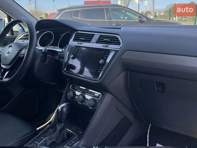 Белый Фольксваген Тигуан, объемом двигателя 1.98 л и пробегом 51 тыс. км за 21000 $, фото 21 на Automoto.ua