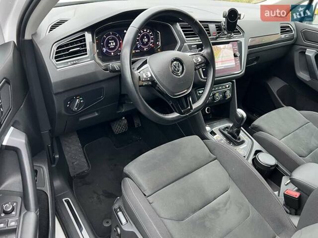 Белый Фольксваген Тигуан, объемом двигателя 1.97 л и пробегом 43 тыс. км за 26900 $, фото 31 на Automoto.ua