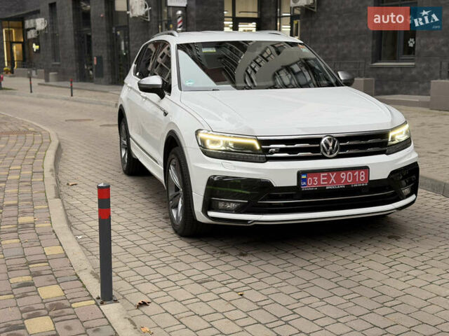 Белый Фольксваген Тигуан, объемом двигателя 2 л и пробегом 245 тыс. км за 28800 $, фото 59 на Automoto.ua