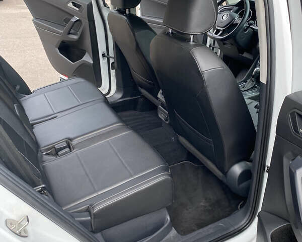 Білий Фольксваген Тігуан, об'ємом двигуна 0 л та пробігом 93 тис. км за 21500 $, фото 3 на Automoto.ua