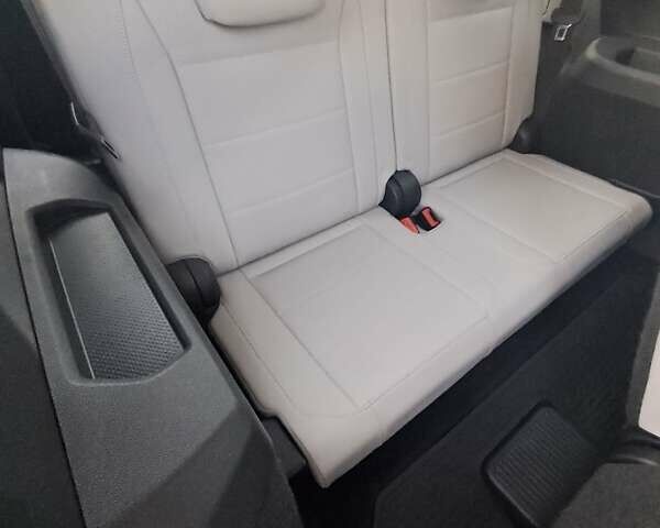 Білий Фольксваген Тігуан, об'ємом двигуна 2 л та пробігом 142 тис. км за 17200 $, фото 12 на Automoto.ua