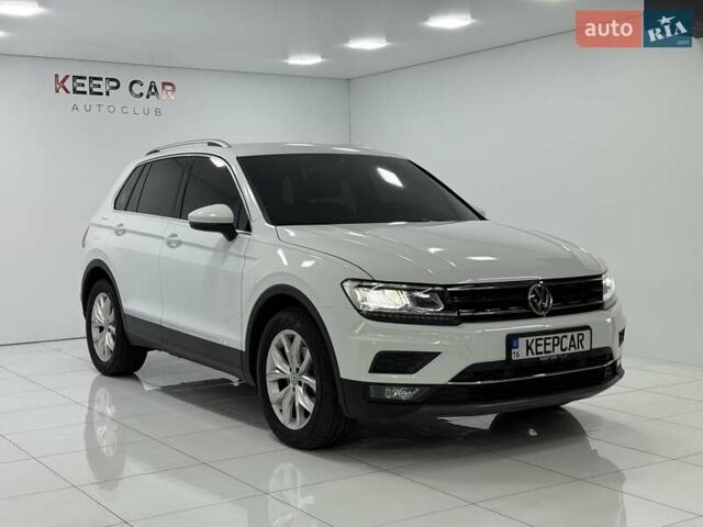 Білий Фольксваген Тігуан, об'ємом двигуна 1.97 л та пробігом 40 тис. км за 31500 $, фото 5 на Automoto.ua