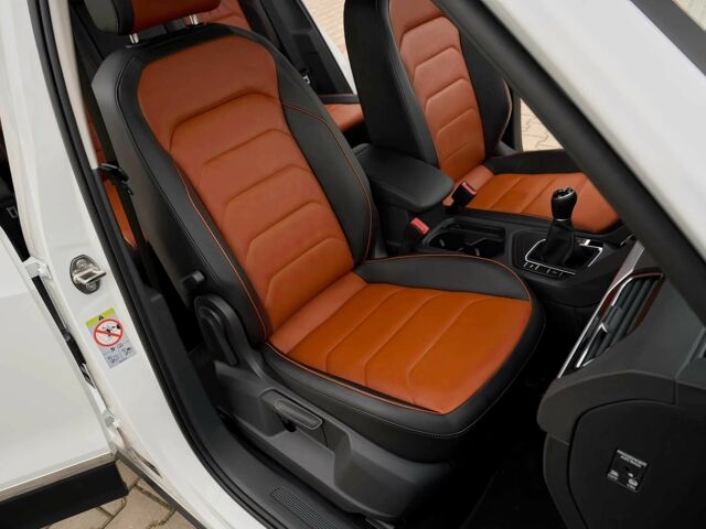 Білий Фольксваген Тігуан, об'ємом двигуна 2 л та пробігом 32 тис. км за 9800 $, фото 8 на Automoto.ua