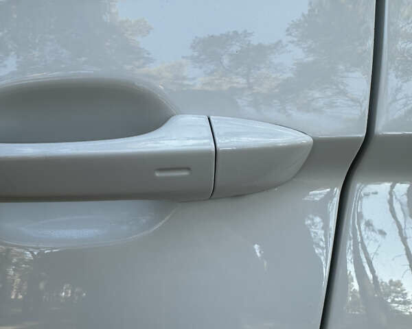 Белый Фольксваген Тигуан, объемом двигателя 1.98 л и пробегом 72 тыс. км за 23000 $, фото 10 на Automoto.ua