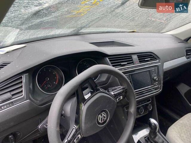 Білий Фольксваген Тігуан, об'ємом двигуна 2 л та пробігом 149 тис. км за 11300 $, фото 10 на Automoto.ua