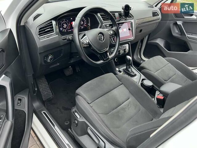 Белый Фольксваген Тигуан, объемом двигателя 1.97 л и пробегом 43 тыс. км за 26900 $, фото 37 на Automoto.ua