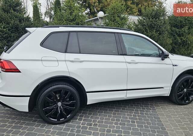 Белый Фольксваген Тигуан, объемом двигателя 1.98 л и пробегом 187 тыс. км за 21900 $, фото 3 на Automoto.ua