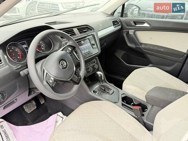 Белый Фольксваген Тигуан, объемом двигателя 2 л и пробегом 49 тыс. км за 12900 $, фото 6 на Automoto.ua