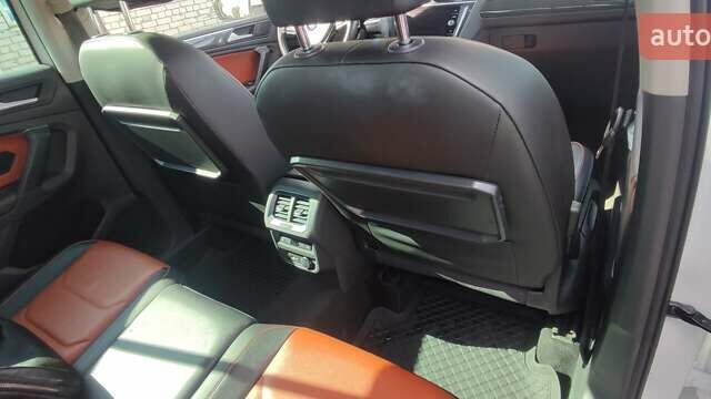 Белый Фольксваген Тигуан, объемом двигателя 1.97 л и пробегом 98 тыс. км за 30000 $, фото 13 на Automoto.ua