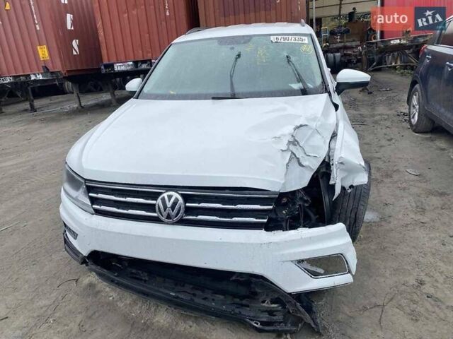 Білий Фольксваген Тігуан, об'ємом двигуна 2 л та пробігом 149 тис. км за 11300 $, фото 1 на Automoto.ua