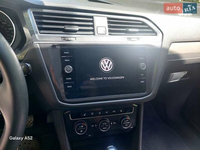 Білий Фольксваген Тігуан, об'ємом двигуна 1.98 л та пробігом 150 тис. км за 18300 $, фото 18 на Automoto.ua