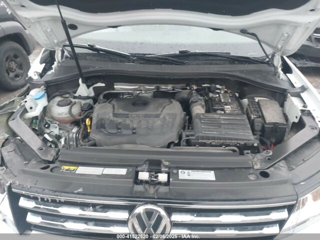 Білий Фольксваген Тігуан, об'ємом двигуна 2 л та пробігом 77 тис. км за 11450 $, фото 10 на Automoto.ua