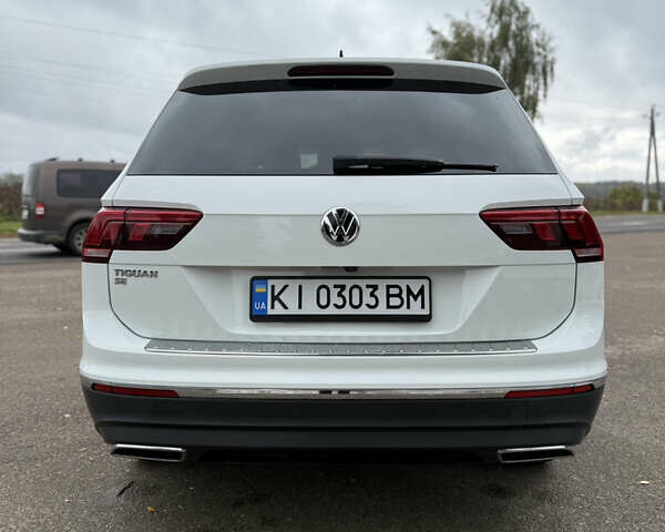 Белый Фольксваген Тигуан, объемом двигателя 2 л и пробегом 88 тыс. км за 25000 $, фото 12 на Automoto.ua