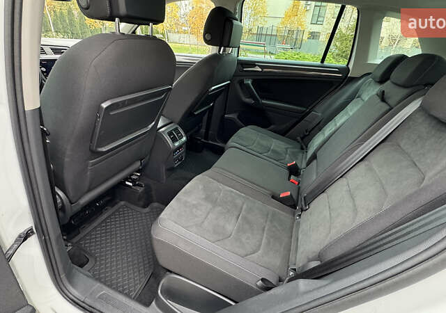 Білий Фольксваген Тігуан, об'ємом двигуна 1.97 л та пробігом 100 тис. км за 28500 $, фото 25 на Automoto.ua