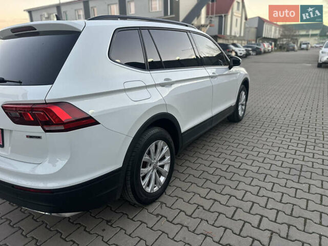 Білий Фольксваген Тігуан, об'ємом двигуна 1.98 л та пробігом 227 тис. км за 15999 $, фото 41 на Automoto.ua
