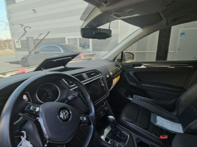 Белый Фольксваген Тигуан, объемом двигателя 2 л и пробегом 43 тыс. км за 19900 $, фото 16 на Automoto.ua