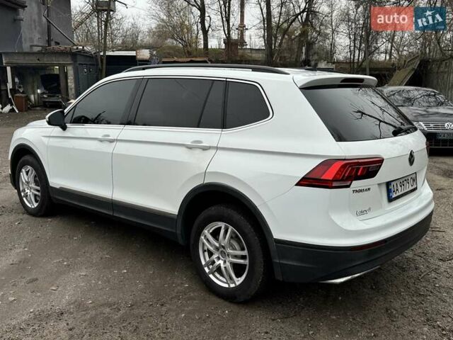 Белый Фольксваген Тигуан, объемом двигателя 2 л и пробегом 99 тыс. км за 17200 $, фото 5 на Automoto.ua