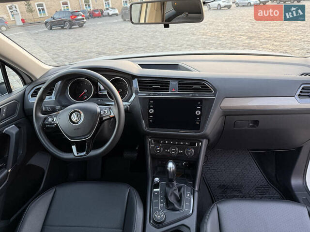 Білий Фольксваген Тігуан, об'ємом двигуна 1.98 л та пробігом 54 тис. км за 23700 $, фото 16 на Automoto.ua