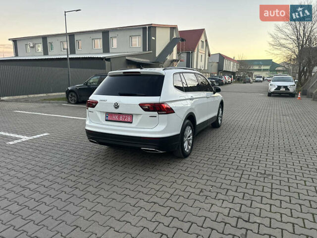 Білий Фольксваген Тігуан, об'ємом двигуна 1.98 л та пробігом 227 тис. км за 15999 $, фото 36 на Automoto.ua