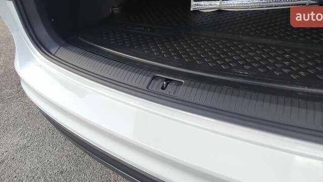 Белый Фольксваген Тигуан, объемом двигателя 1.97 л и пробегом 98 тыс. км за 30000 $, фото 25 на Automoto.ua