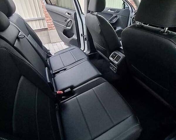 Белый Фольксваген Тигуан, объемом двигателя 2 л и пробегом 79 тыс. км за 17000 $, фото 14 на Automoto.ua