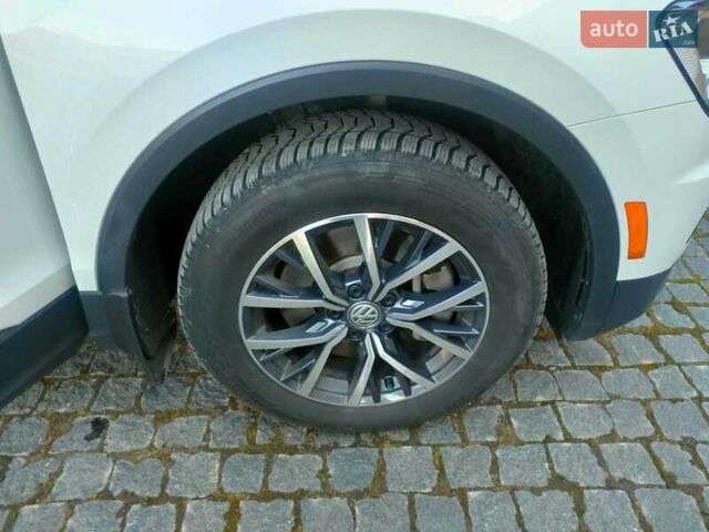 Белый Фольксваген Тигуан, объемом двигателя 2 л и пробегом 58 тыс. км за 22500 $, фото 13 на Automoto.ua