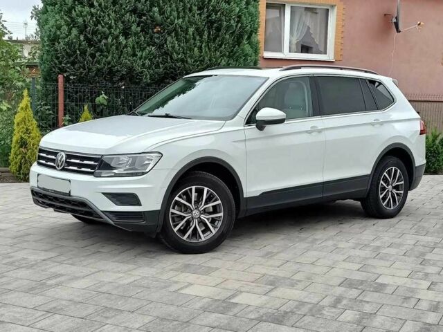 Білий Фольксваген Тігуан, об'ємом двигуна 2 л та пробігом 88 тис. км за 10300 $, фото 5 на Automoto.ua