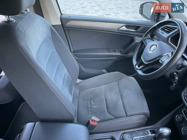 Белый Фольксваген Тигуан, объемом двигателя 1.98 л и пробегом 186 тыс. км за 27500 $, фото 39 на Automoto.ua