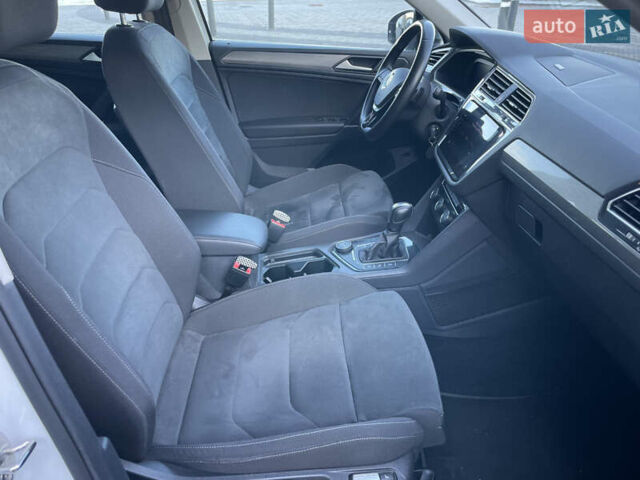 Белый Фольксваген Тигуан, объемом двигателя 1.98 л и пробегом 186 тыс. км за 27500 $, фото 44 на Automoto.ua