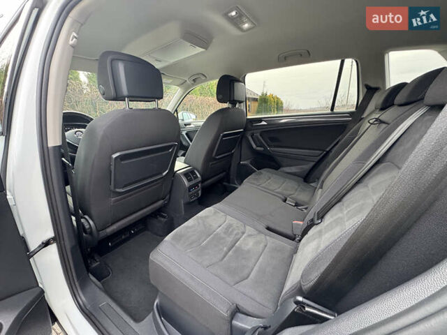 Білий Фольксваген Тігуан, об'ємом двигуна 2 л та пробігом 186 тис. км за 29999 $, фото 47 на Automoto.ua