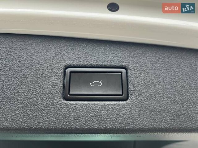 Белый Фольксваген Тигуан, объемом двигателя 1.97 л и пробегом 43 тыс. км за 26900 $, фото 25 на Automoto.ua