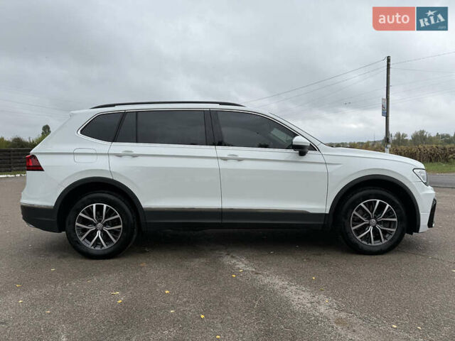 Белый Фольксваген Тигуан, объемом двигателя 2 л и пробегом 88 тыс. км за 25000 $, фото 8 на Automoto.ua