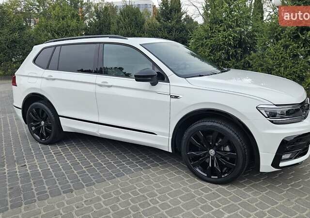 Белый Фольксваген Тигуан, объемом двигателя 1.98 л и пробегом 187 тыс. км за 21900 $, фото 2 на Automoto.ua