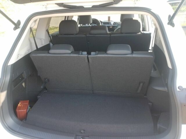 Білий Фольксваген Тігуан, об'ємом двигуна 2 л та пробігом 50 тис. км за 26500 $, фото 5 на Automoto.ua