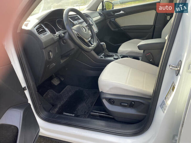 Белый Фольксваген Тигуан, объемом двигателя 1.98 л и пробегом 87 тыс. км за 19500 $, фото 14 на Automoto.ua