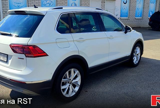 Белый Фольксваген Тигуан, объемом двигателя 2 л и пробегом 98 тыс. км за 29000 $, фото 5 на Automoto.ua