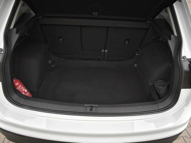 Білий Фольксваген Тігуан, об'ємом двигуна 2 л та пробігом 32 тис. км за 9800 $, фото 11 на Automoto.ua