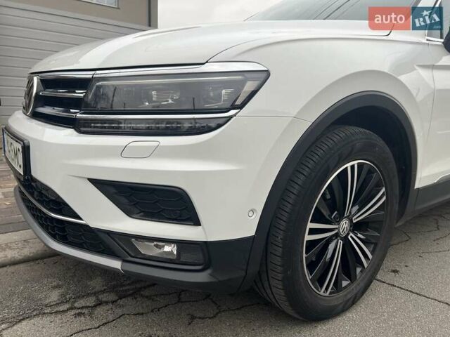 Белый Фольксваген Тигуан, объемом двигателя 1.97 л и пробегом 43 тыс. км за 26900 $, фото 3 на Automoto.ua