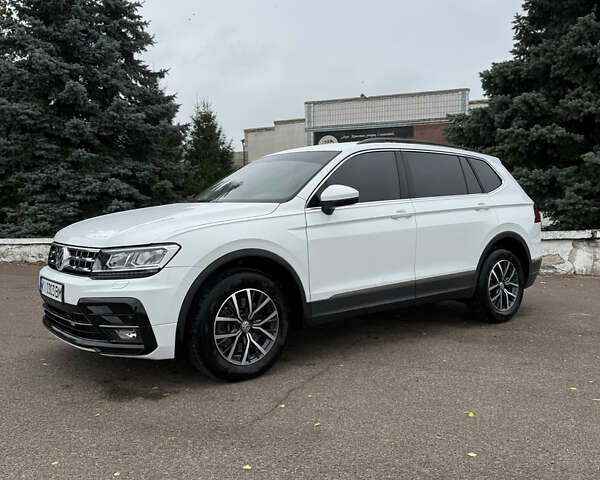 Белый Фольксваген Тигуан, объемом двигателя 2 л и пробегом 88 тыс. км за 25000 $, фото 5 на Automoto.ua